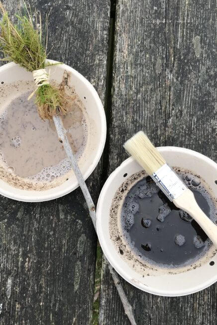 How to paint with mud